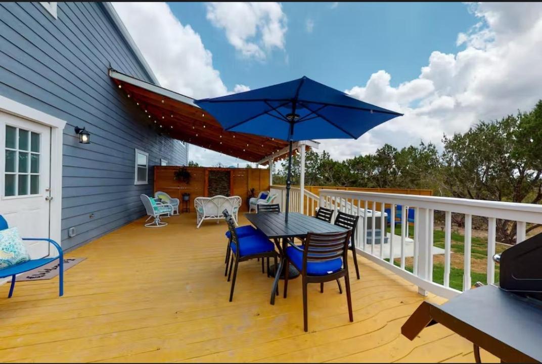 Blue Oasis In The Hill Country Hotel Kerrville Buitenkant foto